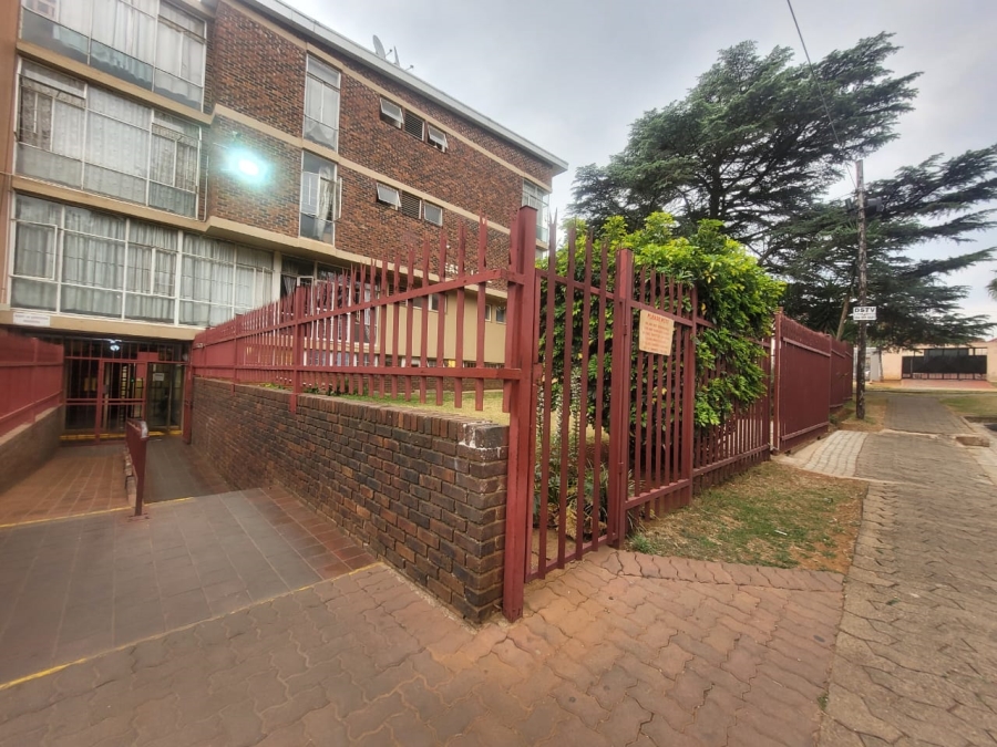 2 Bedroom Property for Sale in Florida Gauteng