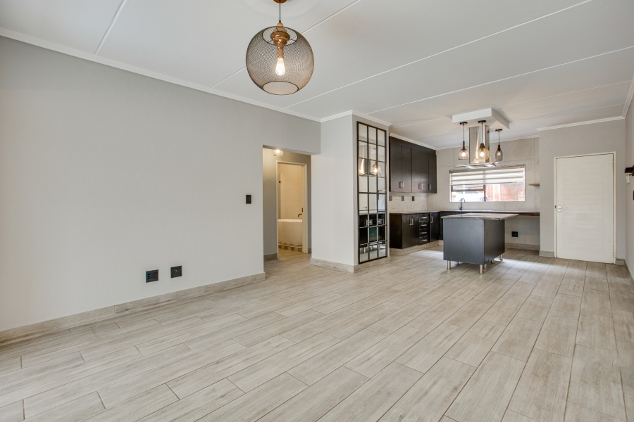 2 Bedroom Property for Sale in Sunninghill Gauteng