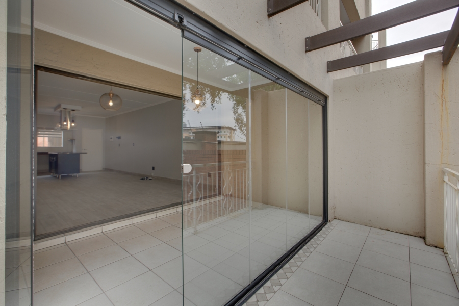 2 Bedroom Property for Sale in Sunninghill Gauteng