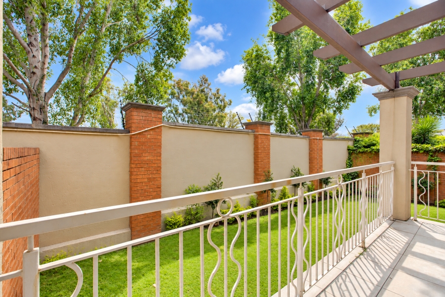 2 Bedroom Property for Sale in Sunninghill Gauteng