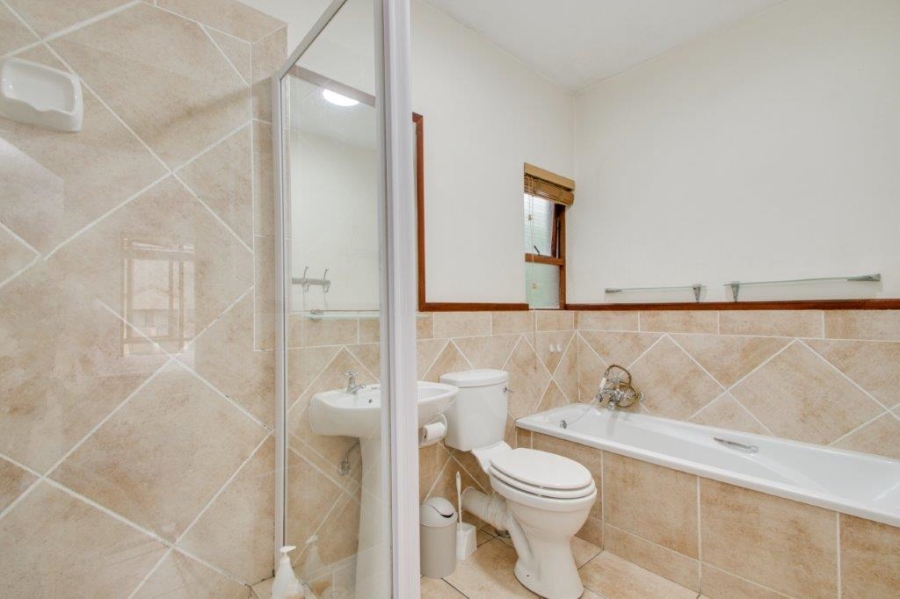 1 Bedroom Property for Sale in Pineslopes Gauteng