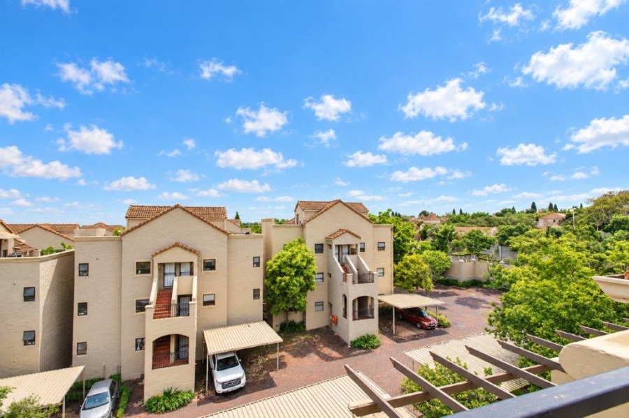 1 Bedroom Property for Sale in Pineslopes Gauteng