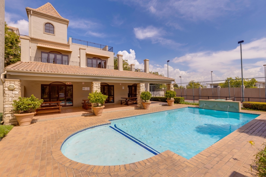 1 Bedroom Property for Sale in Pineslopes Gauteng