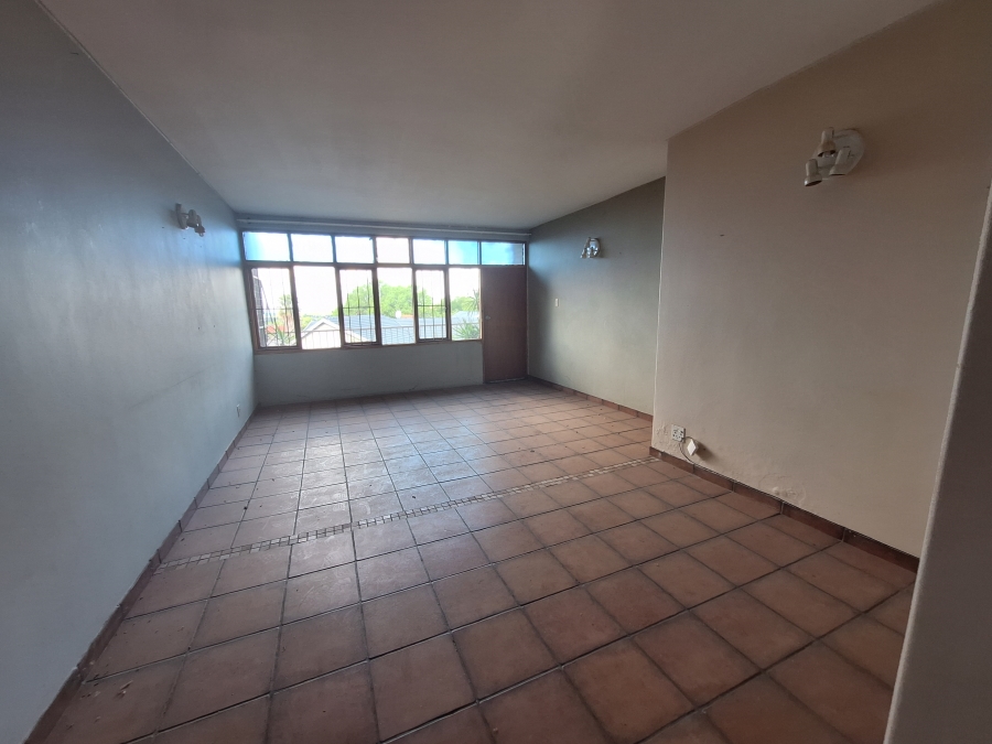 2 Bedroom Property for Sale in Silverfields Gauteng