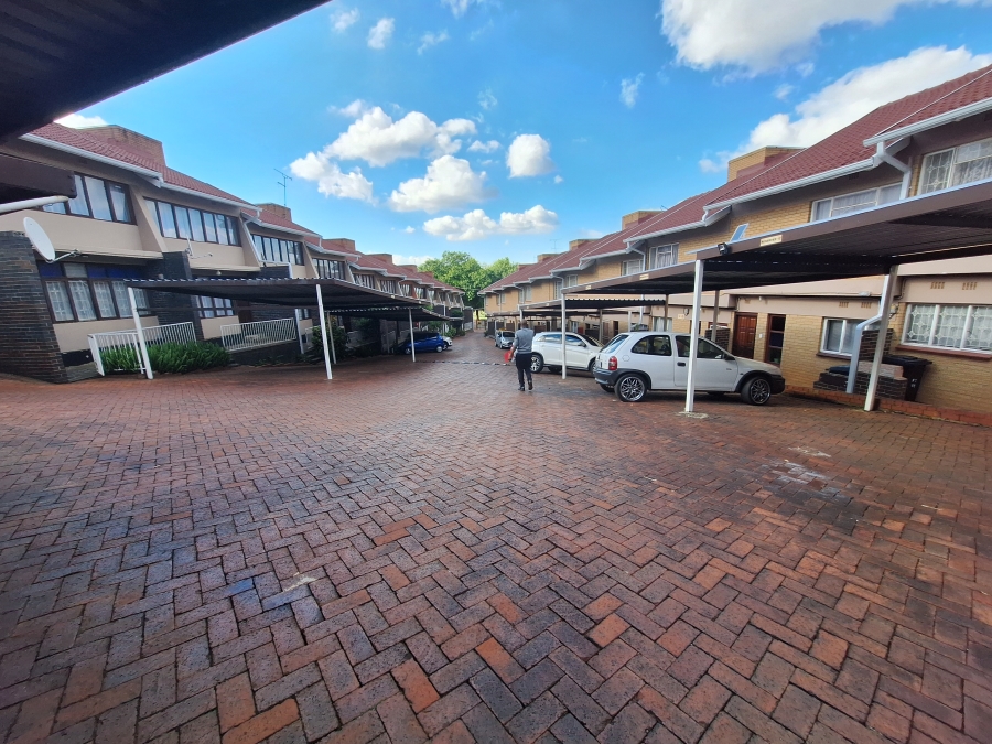 2 Bedroom Property for Sale in Silverfields Gauteng