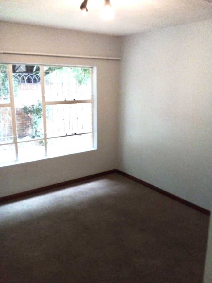 To Let 2 Bedroom Property for Rent in Vorna Valley Gauteng