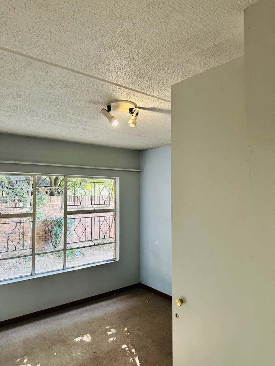 To Let 2 Bedroom Property for Rent in Vorna Valley Gauteng