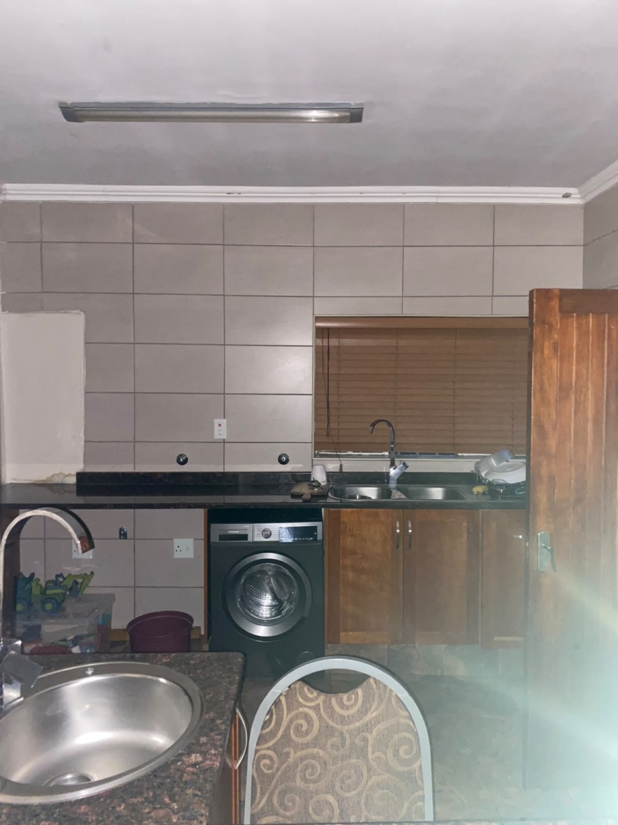 To Let 2 Bedroom Property for Rent in Eastleigh Ridge Gauteng