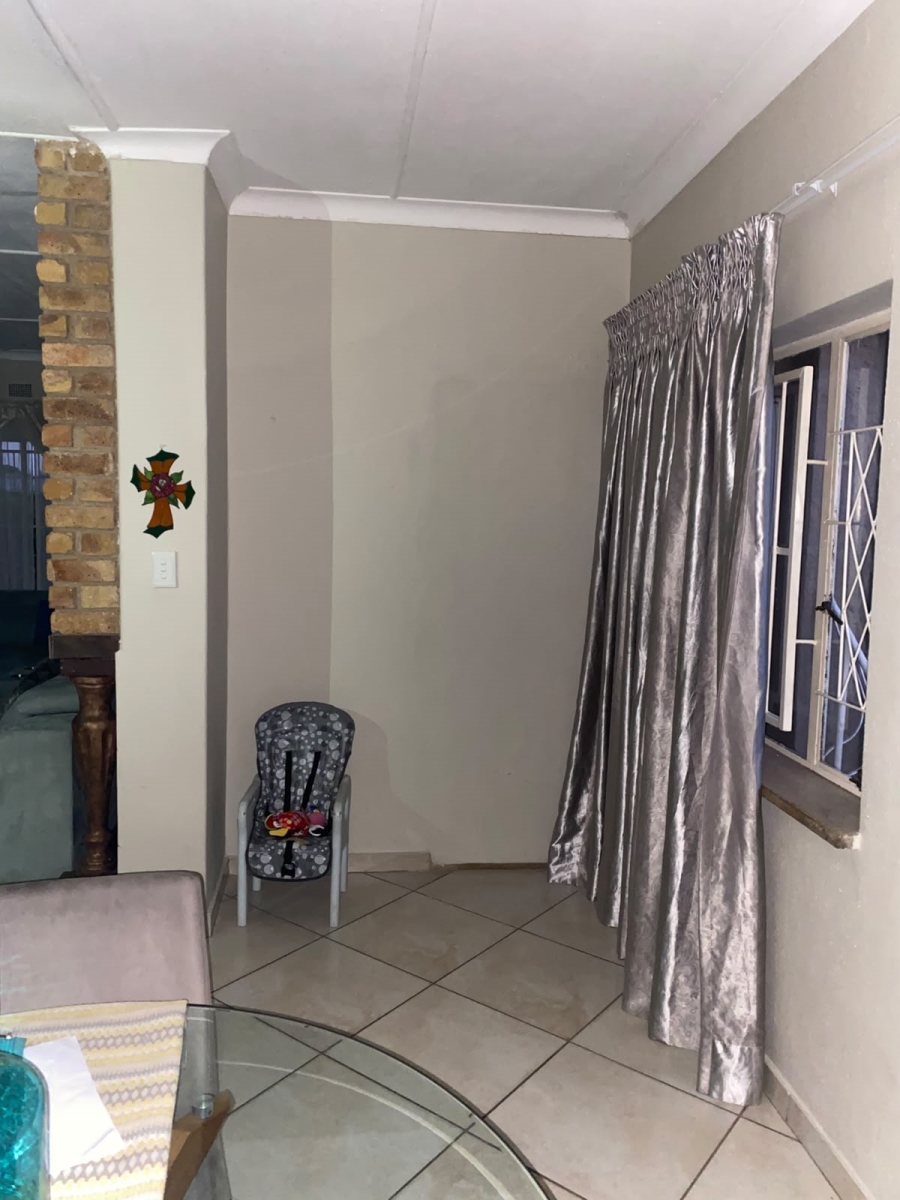 To Let 2 Bedroom Property for Rent in Eastleigh Ridge Gauteng