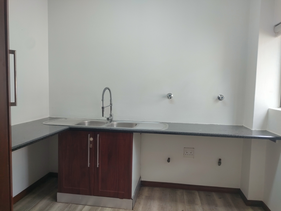 4 Bedroom Property for Sale in Greenstone Hill Gauteng