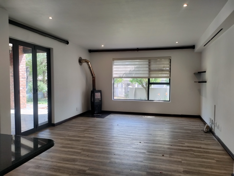 4 Bedroom Property for Sale in Greenstone Hill Gauteng