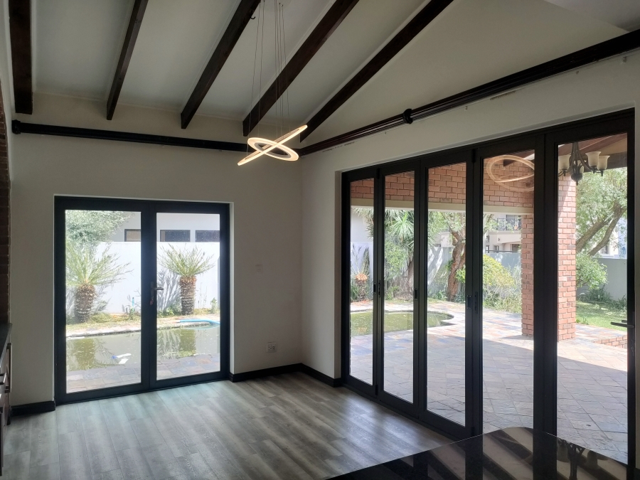 4 Bedroom Property for Sale in Greenstone Hill Gauteng