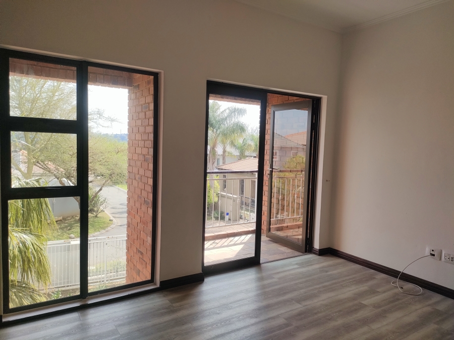 4 Bedroom Property for Sale in Greenstone Hill Gauteng