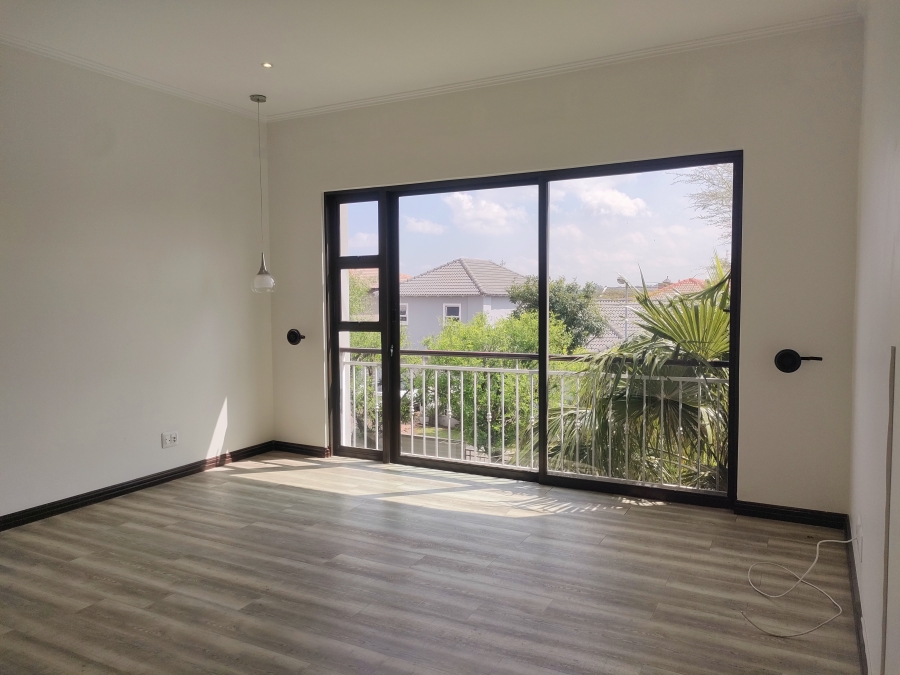 4 Bedroom Property for Sale in Greenstone Hill Gauteng