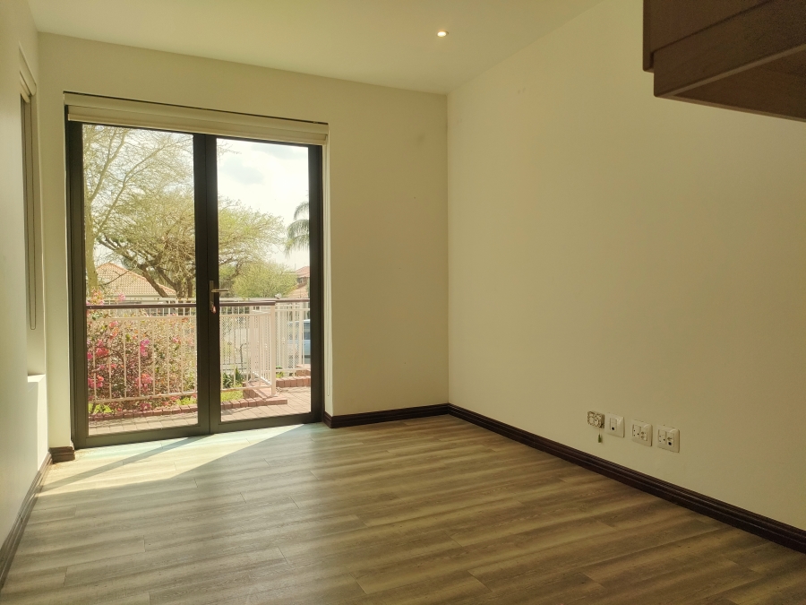 4 Bedroom Property for Sale in Greenstone Hill Gauteng