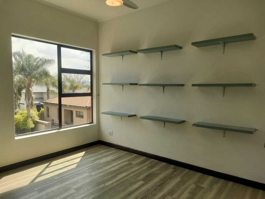 4 Bedroom Property for Sale in Greenstone Hill Gauteng