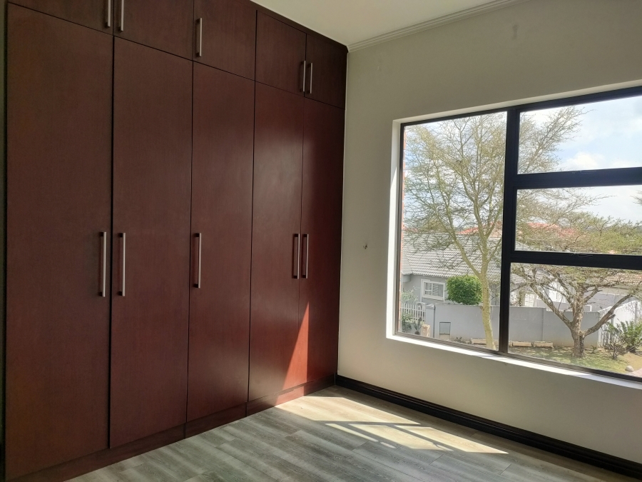 4 Bedroom Property for Sale in Greenstone Hill Gauteng