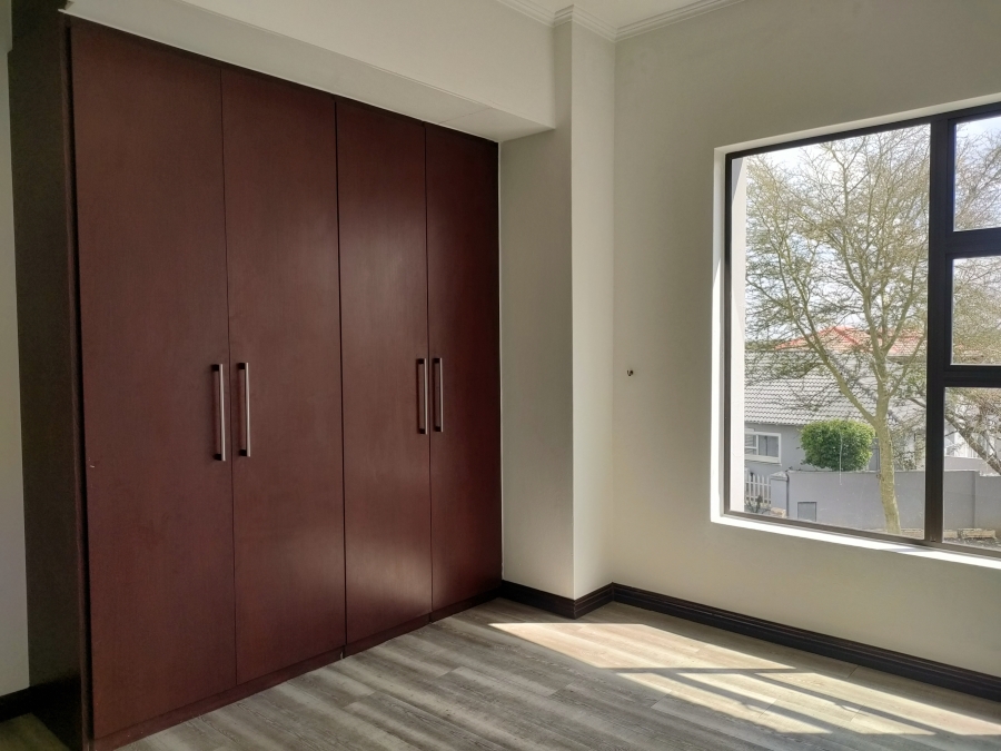 4 Bedroom Property for Sale in Greenstone Hill Gauteng