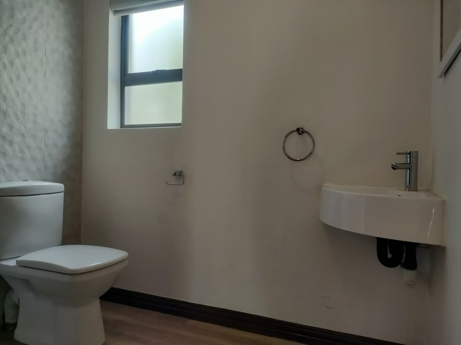 4 Bedroom Property for Sale in Greenstone Hill Gauteng