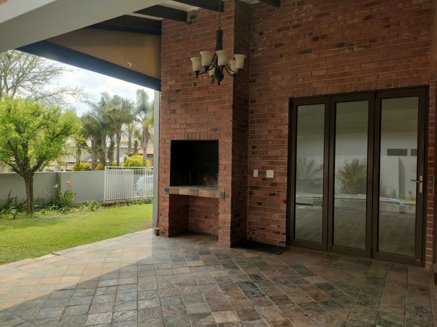 4 Bedroom Property for Sale in Greenstone Hill Gauteng