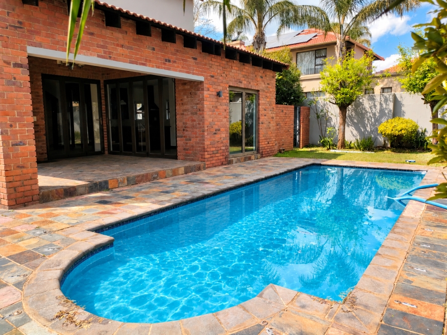 4 Bedroom Property for Sale in Greenstone Hill Gauteng