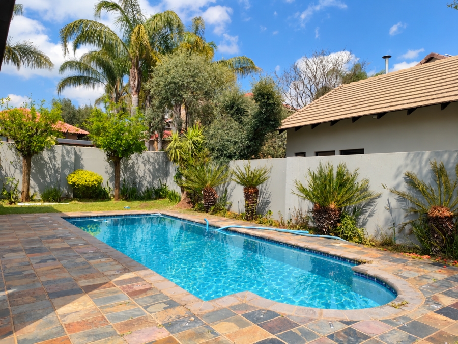 4 Bedroom Property for Sale in Greenstone Hill Gauteng