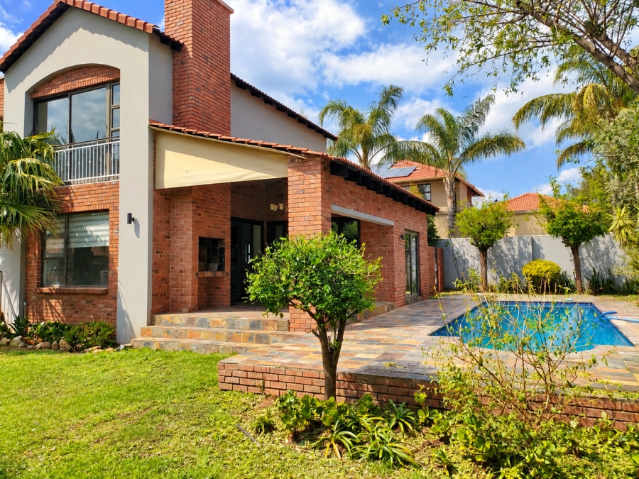 4 Bedroom Property for Sale in Greenstone Hill Gauteng