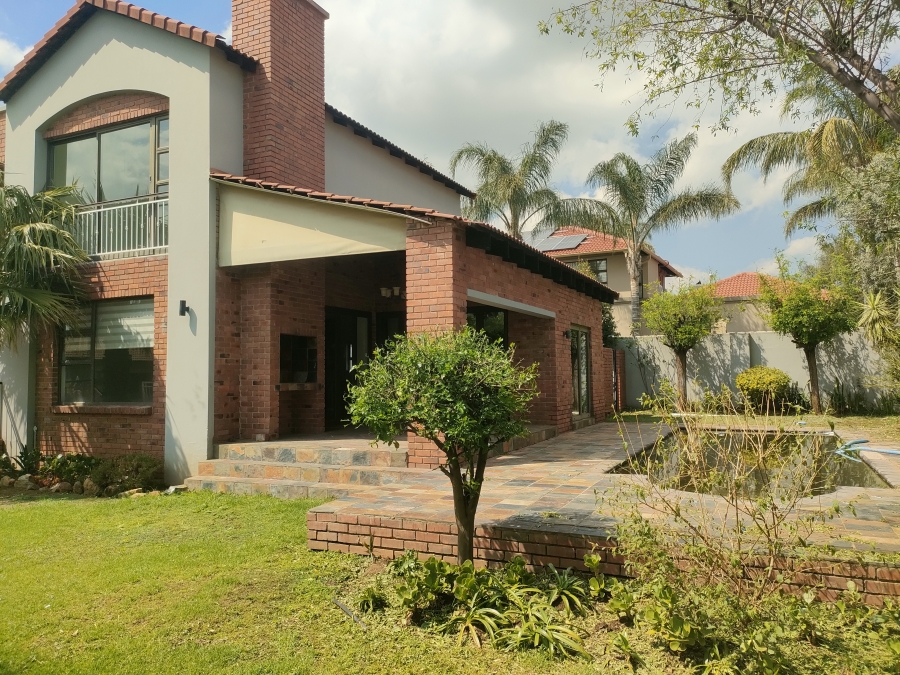 4 Bedroom Property for Sale in Greenstone Hill Gauteng