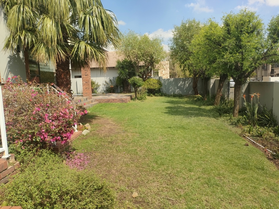 4 Bedroom Property for Sale in Greenstone Hill Gauteng