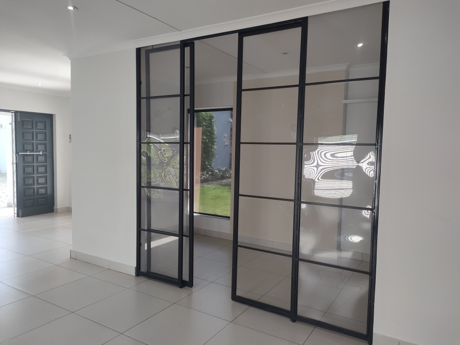 3 Bedroom Property for Sale in Dunvegan Gauteng