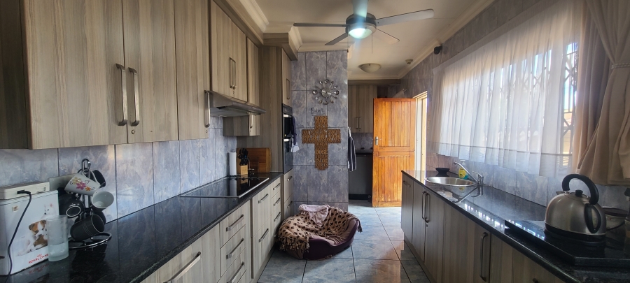 3 Bedroom Property for Sale in Edenvale Central Gauteng