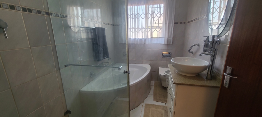 3 Bedroom Property for Sale in Edenvale Central Gauteng