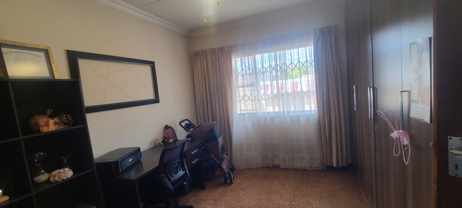 3 Bedroom Property for Sale in Edenvale Central Gauteng
