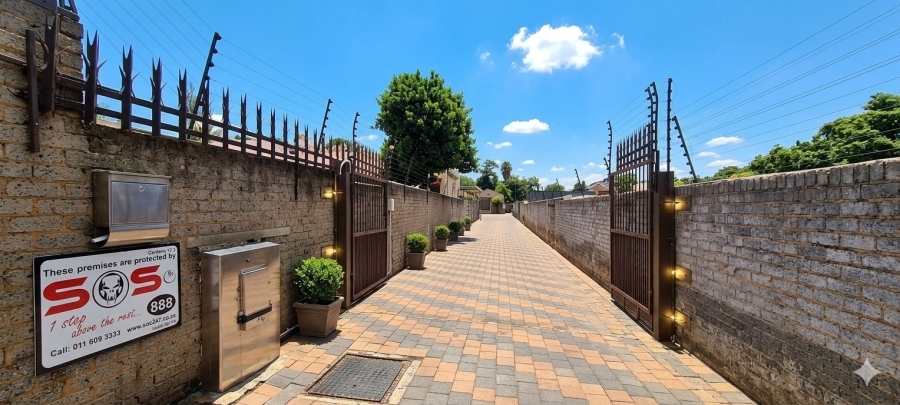 3 Bedroom Property for Sale in Edenvale Central Gauteng