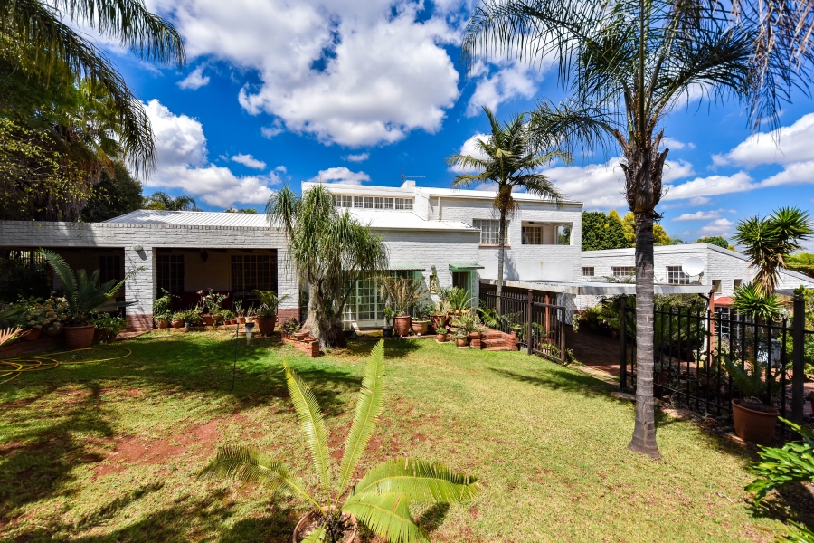 6 Bedroom Property for Sale in Sterrewag Gauteng