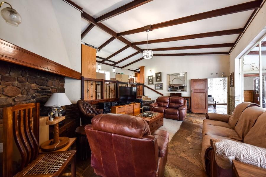 6 Bedroom Property for Sale in Riviera Gauteng