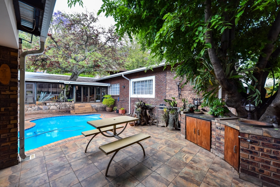 6 Bedroom Property for Sale in Riviera Gauteng
