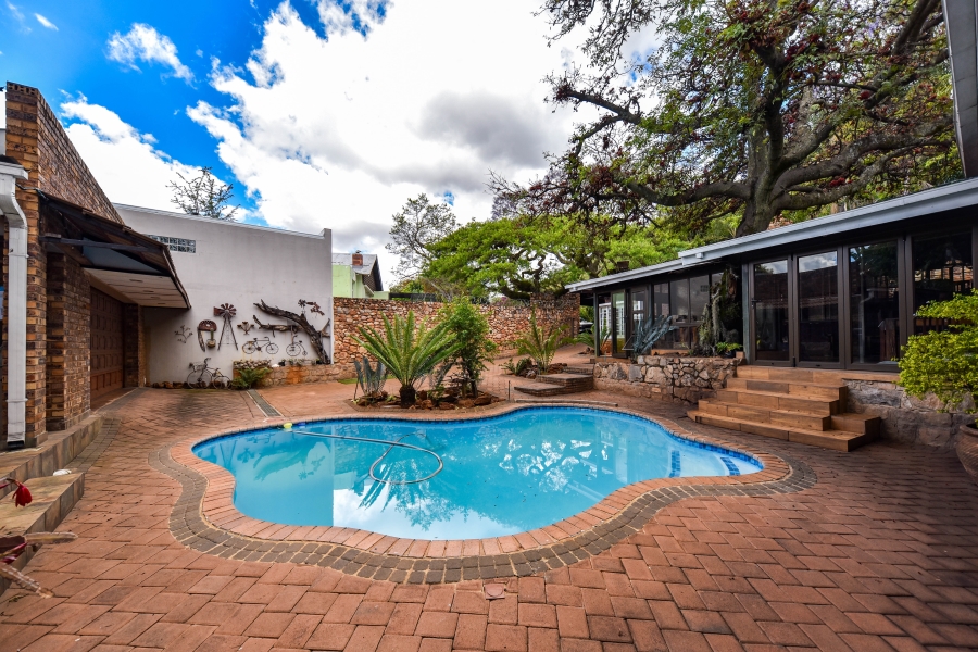 6 Bedroom Property for Sale in Riviera Gauteng
