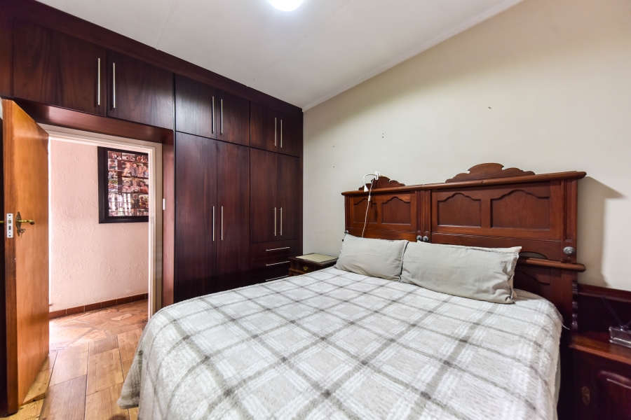 6 Bedroom Property for Sale in Riviera Gauteng