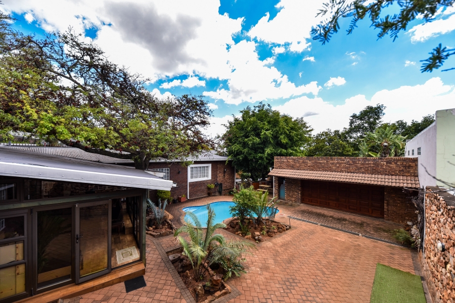 6 Bedroom Property for Sale in Riviera Gauteng