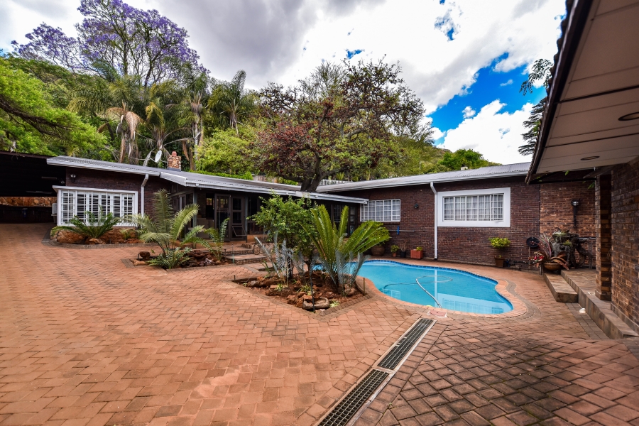 6 Bedroom Property for Sale in Riviera Gauteng