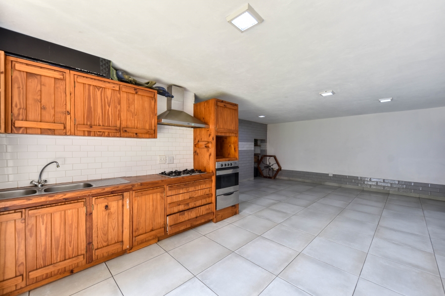 6 Bedroom Property for Sale in Riviera Gauteng