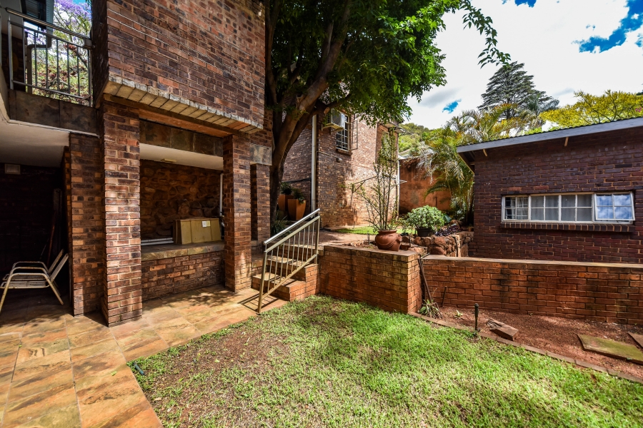 6 Bedroom Property for Sale in Riviera Gauteng