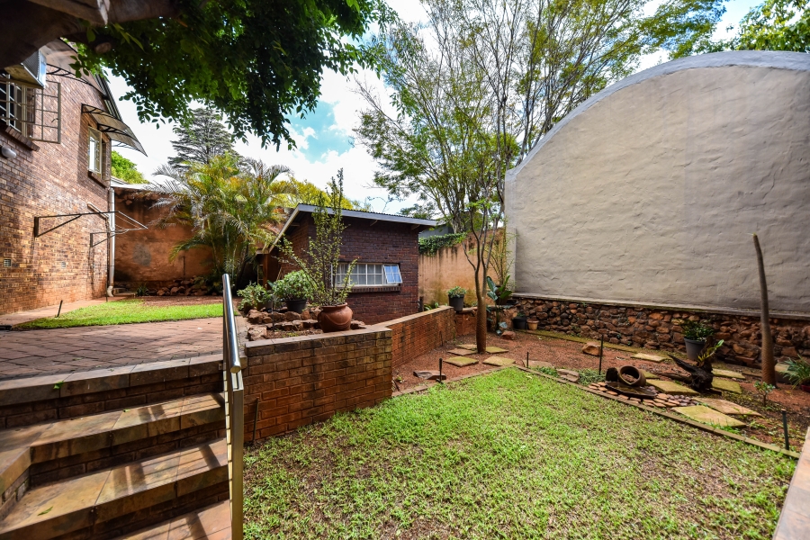 6 Bedroom Property for Sale in Riviera Gauteng