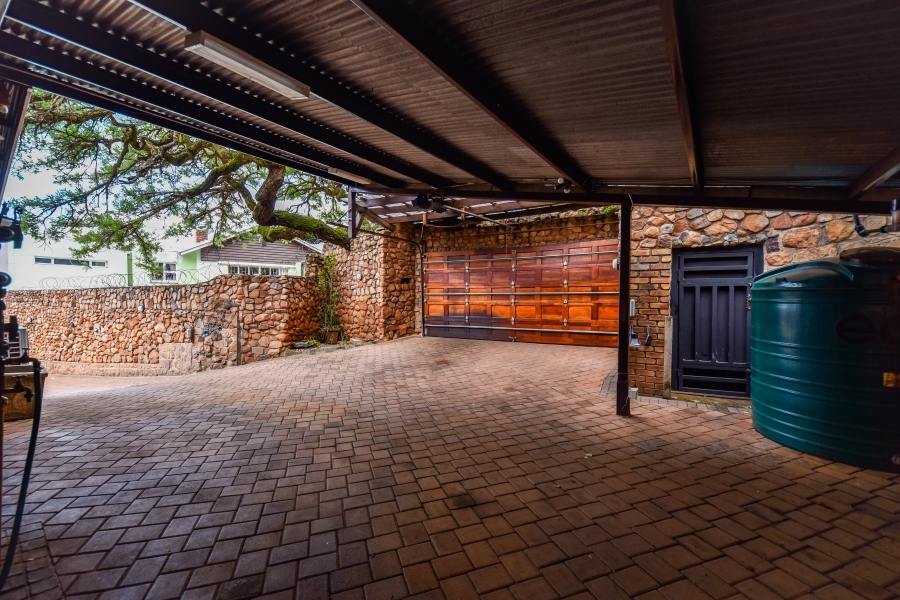 6 Bedroom Property for Sale in Riviera Gauteng