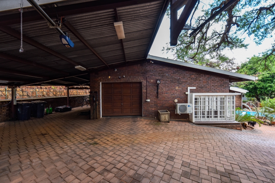 6 Bedroom Property for Sale in Riviera Gauteng