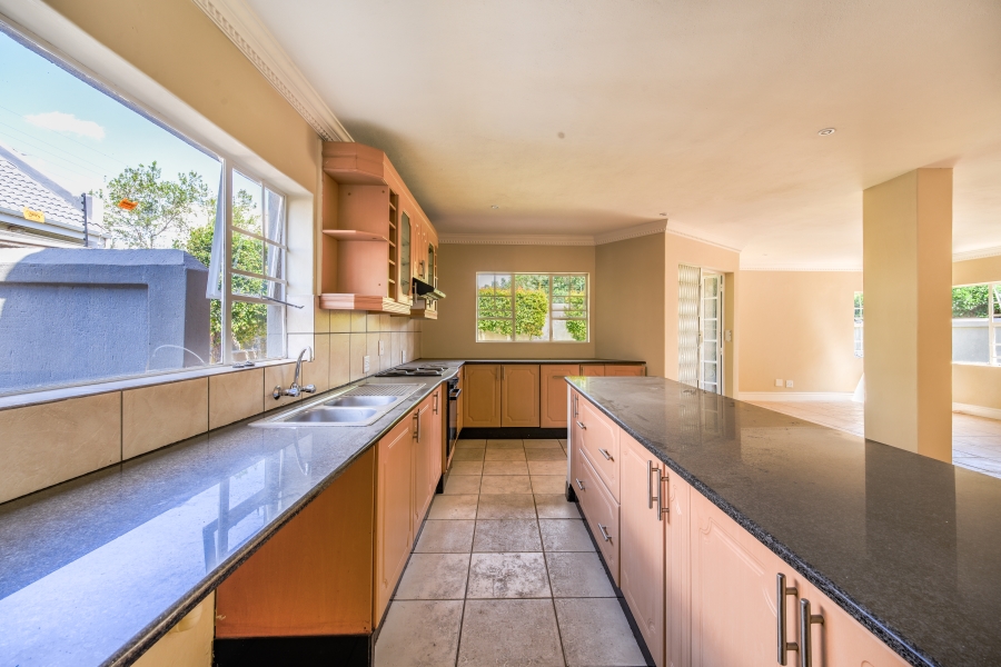 4 Bedroom Property for Sale in Equestria Gauteng