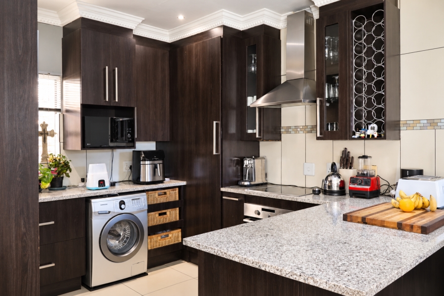 2 Bedroom Property for Sale in Equestria Gauteng
