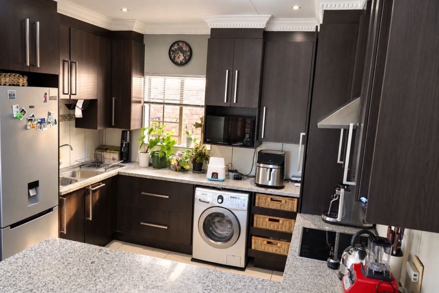 2 Bedroom Property for Sale in Equestria Gauteng
