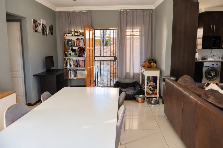 2 Bedroom Property for Sale in Equestria Gauteng
